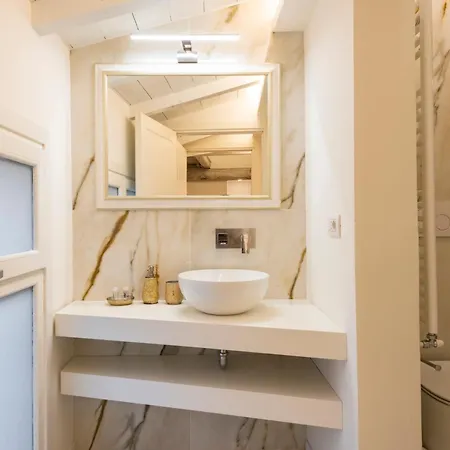 Dolce Apartment *